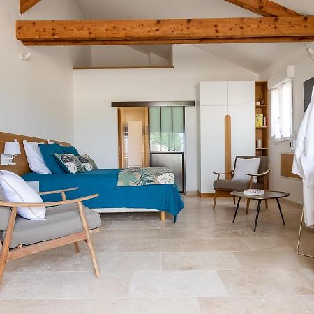 Bed and Breakfast Mas Des Tourterelles Jonquieres  Экстерьер фото