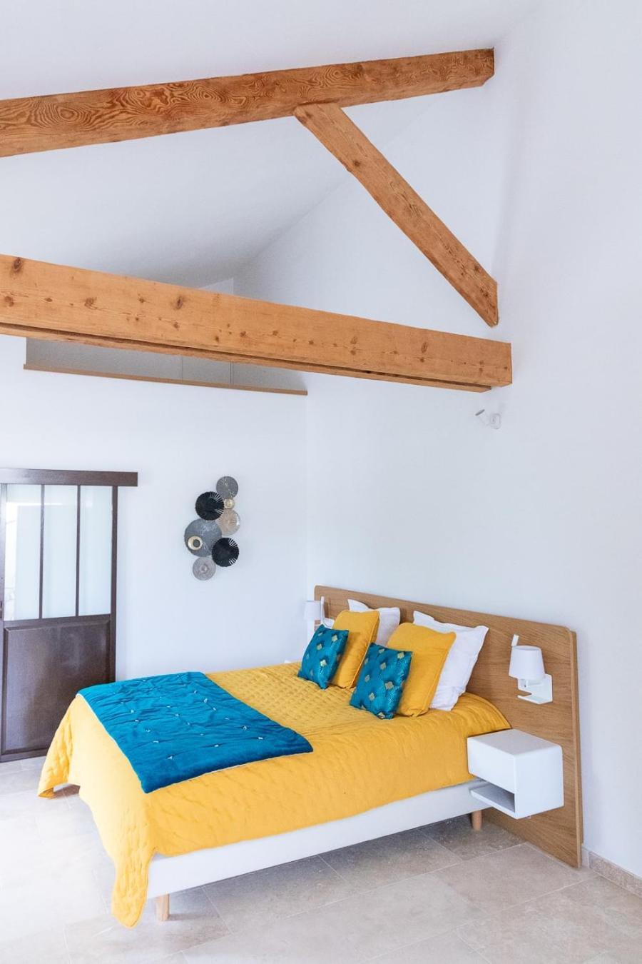 Bed and Breakfast Mas Des Tourterelles Jonquieres  Экстерьер фото